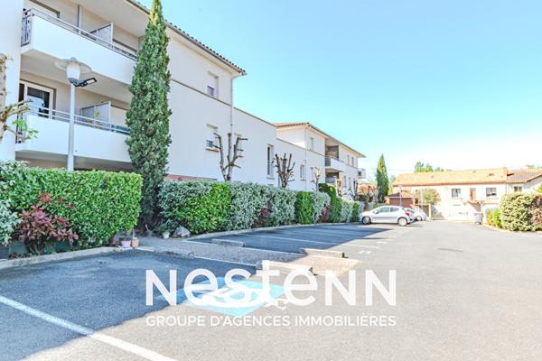 Appartement studio à vendre avec parking sous terrain et piscine - Confort et tranquillité