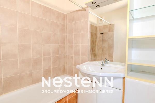 Appartement studio à vendre avec parking sous terrain et piscine - Confort et tranquillité