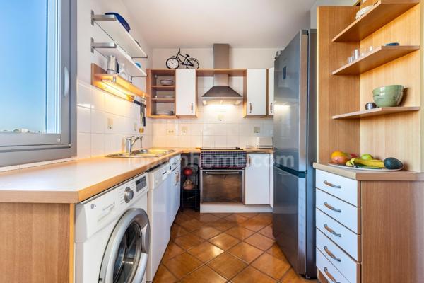 Appartement 6 pièces 124 m² - Dernier étage - 80 m² terrasses - Cave - Parking - Piscine - Tennis - Parc - Tram Ligne 5