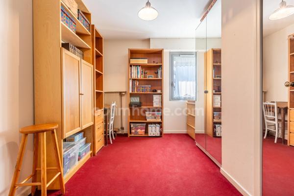 Appartement 6 pièces 124 m² - Dernier étage - 80 m² terrasses - Cave - Parking - Piscine - Tennis - Parc - Tram Ligne 5