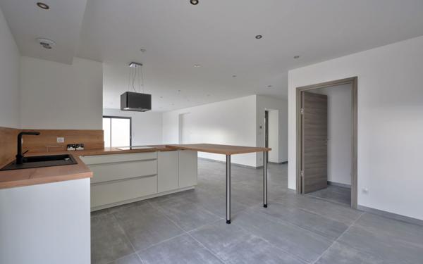 Maison à vendre    4 pièces •  Saint-Maurice-l'Exil