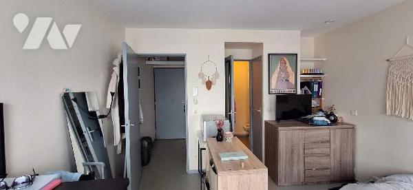 RENNES, T1 - Longchamps

Au 1er étage d'un immeuble de 1994, studio de 18 m² env. comprenant en...