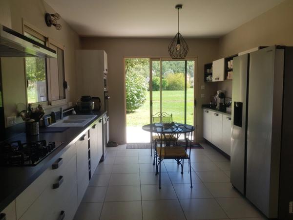 Très belle maison spacieuse de 2016