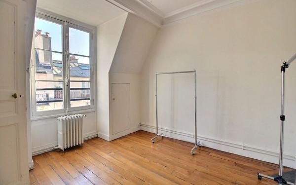 Appartement à vendre    2 pièces • 52,40 m2 Paris 6
