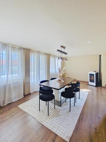 Maison individuelle spacieuse avec 3 garages, terrasse et jardin aux portes des frontières !