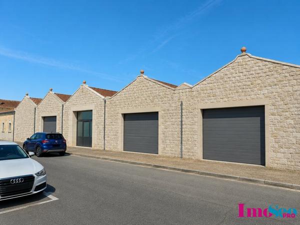 Entrepôt à VENDRE