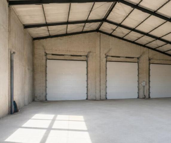 Entrepôt à VENDRE