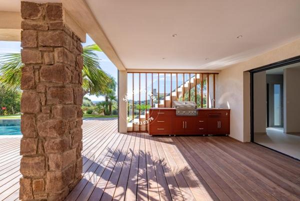 Vente / Villa à Roquebrune-sur-Argens (83380)