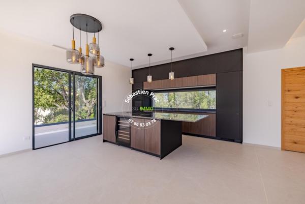 Vente / Villa à Roquebrune-sur-Argens (83380)