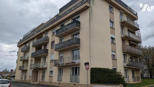 Au 5éme et dernier étage avec ascenseur, très bel appartement de type 4 de 89m² avec parking et cave