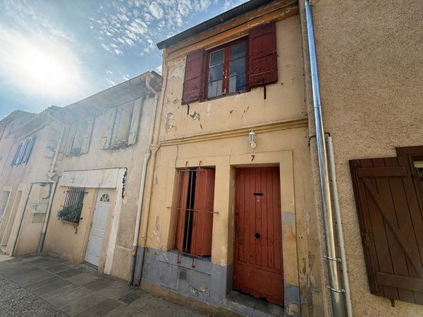 CARCASSONNE CENTRE - Maison de ville 61 m² à rénover, deux chambres proche boulevard Marcou