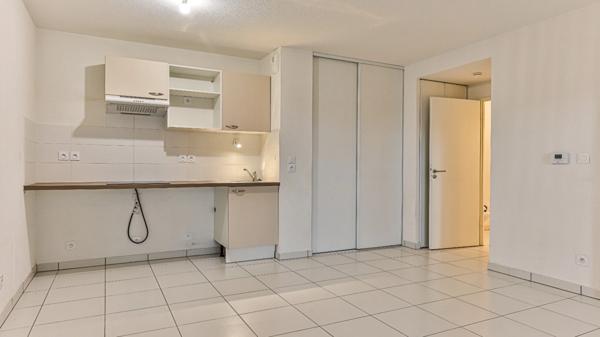 Appartement T2 avec terrasse et jardin – Bourg du Château