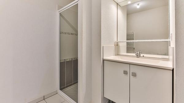 Appartement T2 avec terrasse et jardin – Bourg du Château