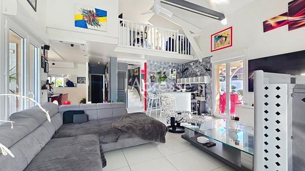 Quartier golf à Magny maison avec piscine à vendre