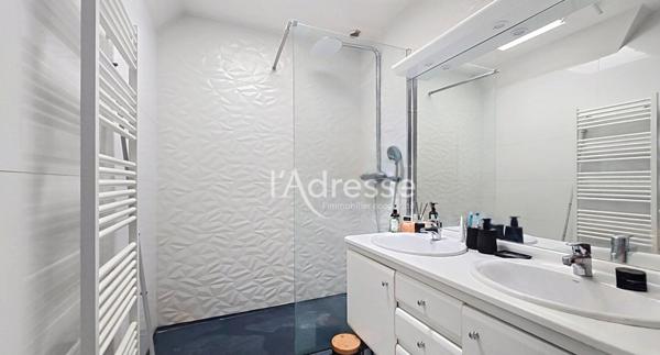 Quartier golf à Magny maison avec piscine à vendre