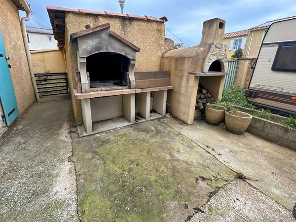 Maison 5 pièces de 104 m²  / Quartier pincinades ?