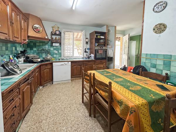 Maison 5 pièces de 104 m²  / Quartier pincinades ?