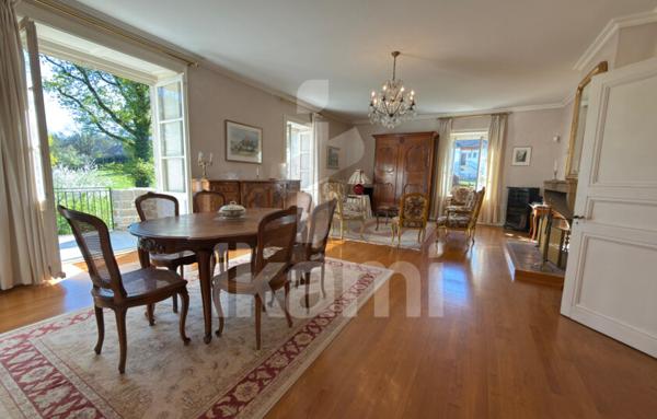 Maison de 315 m²