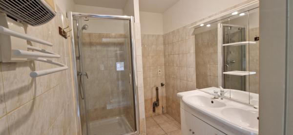 Lorgues (83510) Dans le village, appartement 4 pièces , 3 chambres