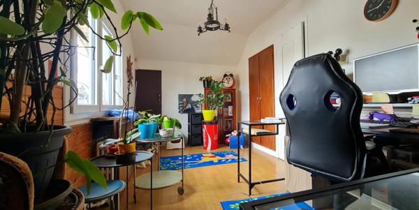 Maison à vendre    5 pièces •  Villecresnes