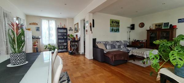 Maison à vendre    5 pièces •  Villecresnes