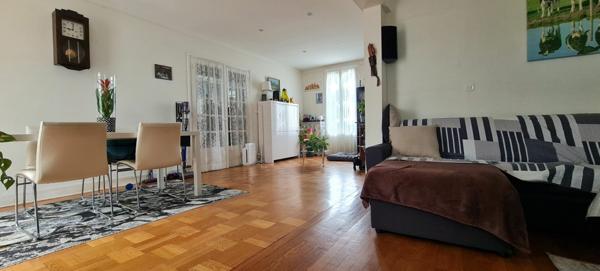 Maison à vendre    5 pièces •  Villecresnes