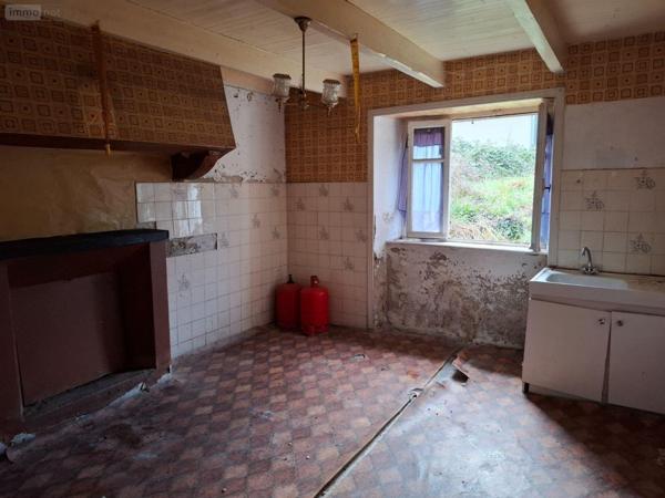 Maison à restaurer à vendre à Maël-Carhaix dans les Côtes-d'Armor (22340), ref : 22075-MA01604