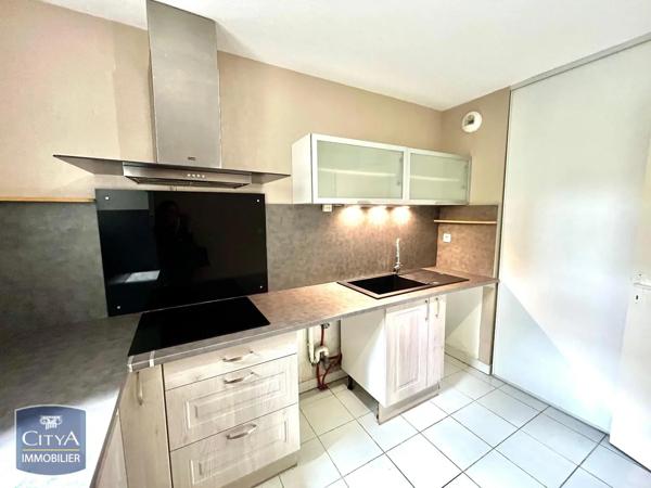 Appartement à louer 3 pièces 64.55m² Castres (81100)
