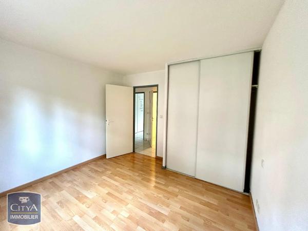 Appartement à louer 3 pièces 64.55m² Castres (81100)