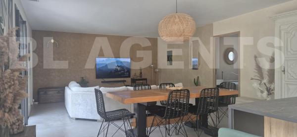 Investissement idéal : une propriété élégante offrant un cadre de vie unique et un formidable levier