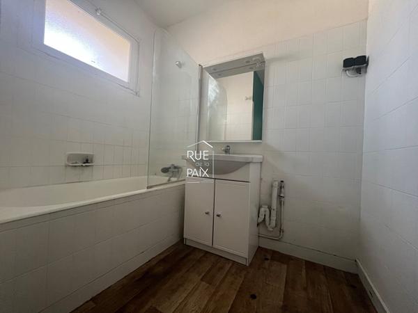 86140 LENCLOITRE Maison Lencloitre 3 pièce(s) 91.25 m2