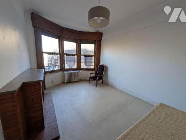 Venez découvrir en exclusivité chez votre ce Notaire, Au second étage d'une petite copropriété,...