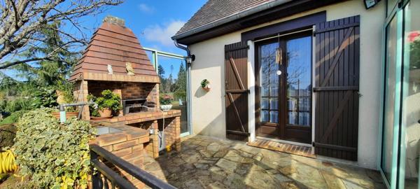 Maison à THIVIERS, 24800 - 6 pièces 219m²