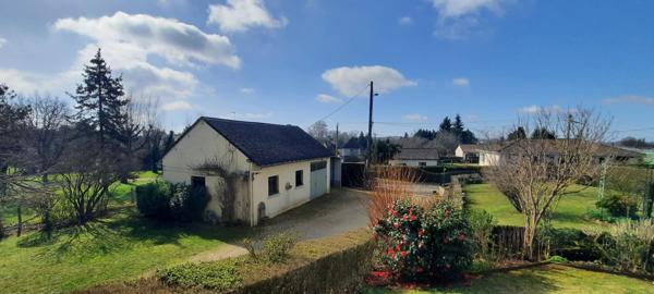 Maison à THIVIERS, 24800 - 6 pièces 219m²