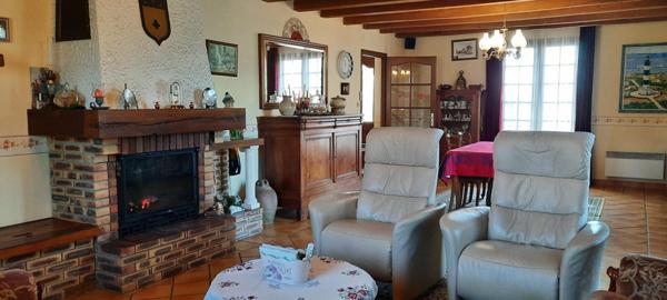 Maison à THIVIERS, 24800 - 6 pièces 219m²