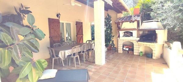 Vente Propriété 16 pièces 326 m2 à La Londe-les-Maures