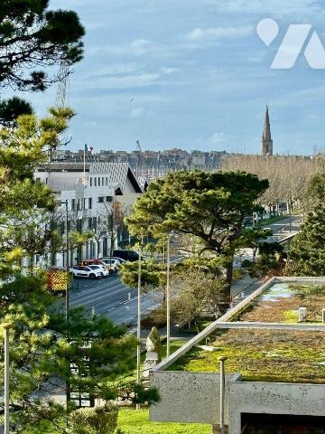 Appartement T1 bis - 25 m² - Vue bassin - Proche gare

Situé à proximité immédiate de la gare...