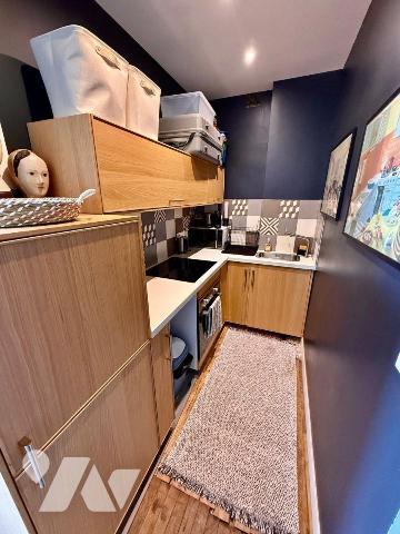 Appartement T1 bis - 25 m² - Vue bassin - Proche gare

Situé à proximité immédiate de la gare...