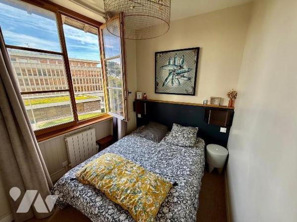 Appartement T1 bis - 25 m² - Vue bassin - Proche gare

Situé à proximité immédiate de la gare...