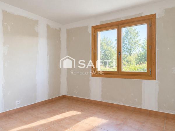 T4 115 m², plafond cathédrale & grand terrain