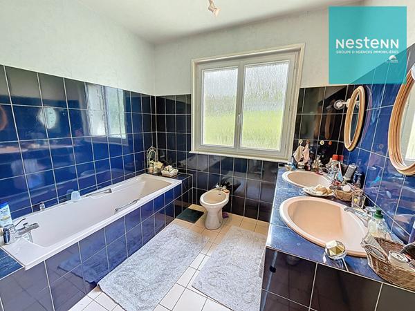 Maison Montbrison - Plain pied - 3 chambres , possibilité 4 - secteur calme - beau terrain
