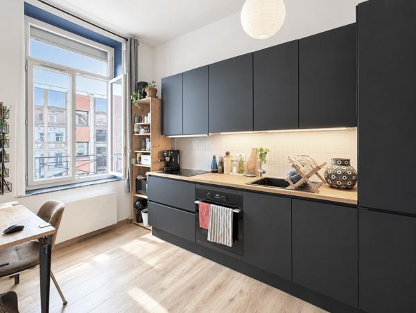 RUE D'ARTOIS - T1 BIS RÉNOVÉ