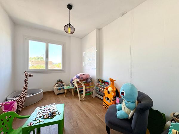 86100 CHATELLERAULT Maison Chatellerault 8 pièce(s) 165 m2