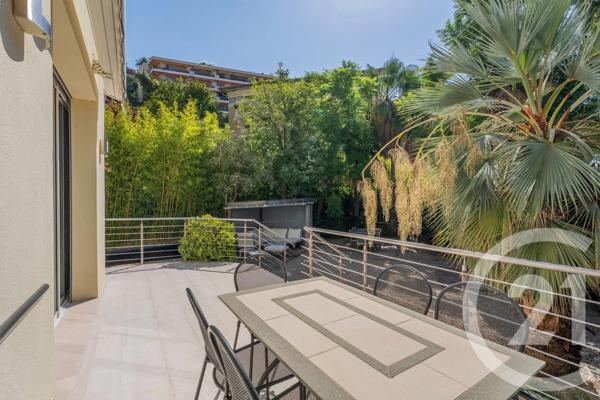 Maison à vendre  8 pièces - 238,36 m 2   NICE  - 06