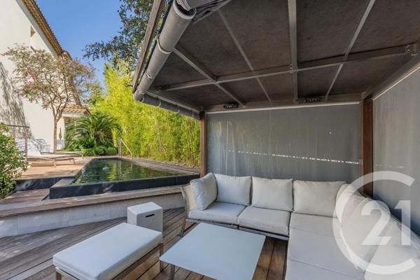 Maison à vendre  8 pièces - 238,36 m 2   NICE  - 06