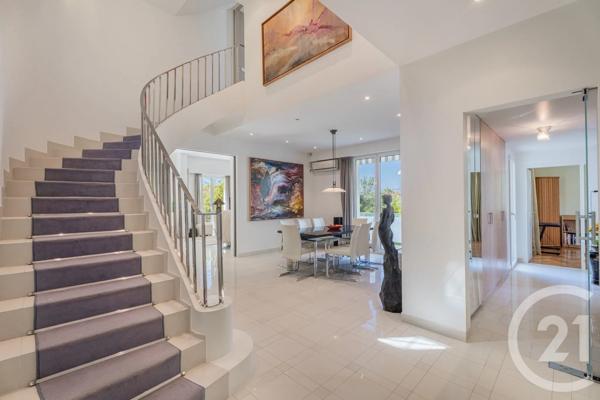 Maison à vendre  8 pièces - 238,36 m 2   NICE  - 06