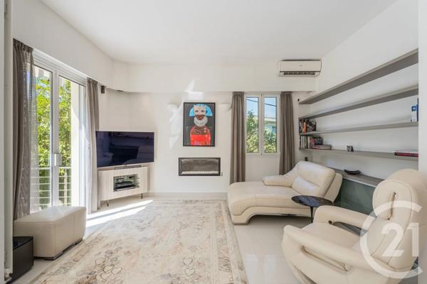 Maison à vendre  8 pièces - 238,36 m 2   NICE  - 06