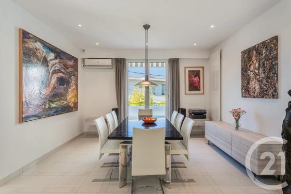 Maison à vendre  8 pièces - 238,36 m 2   NICE  - 06