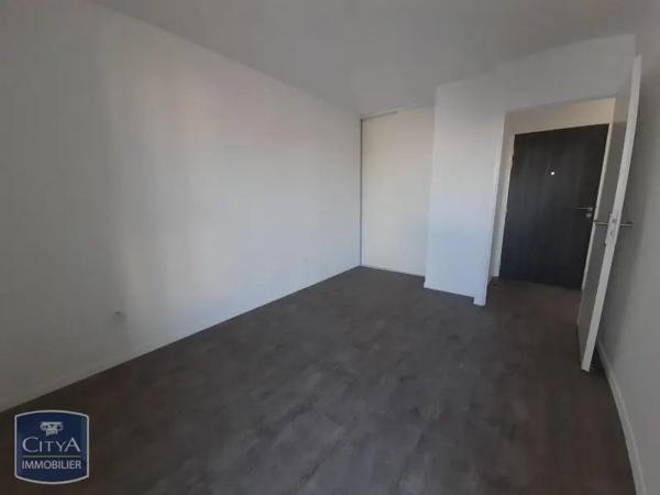 Appartement à louer 2 pièces 43.21m² Saran (45770)