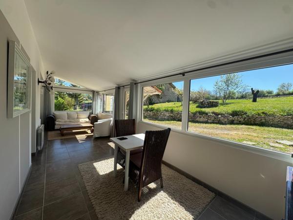 Maison en pierre 244 m², 1,2 ha arboré